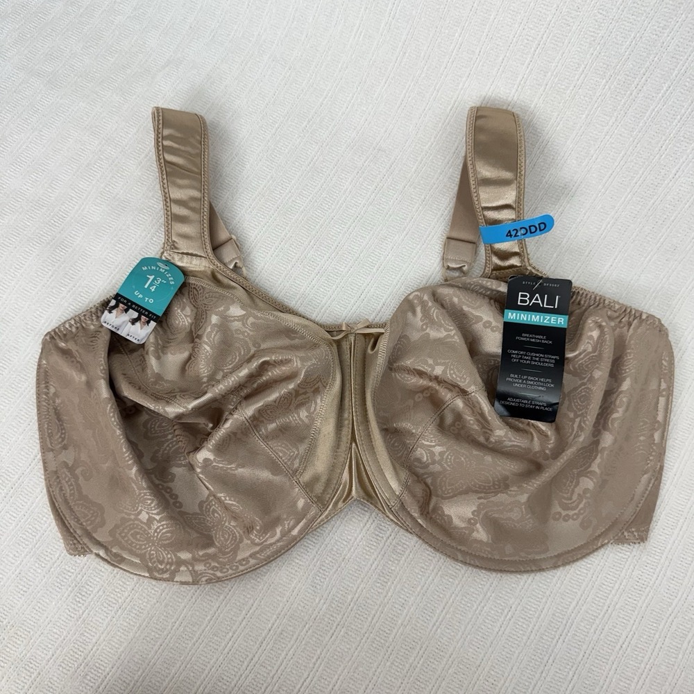 NEW Bali Minimizer Bra 42DDD Nude Full Coverage Underwire Lace Comfort Straps